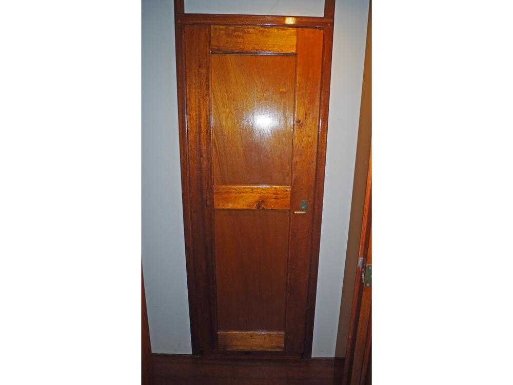 Cabin en avant, H&eacute;bergements